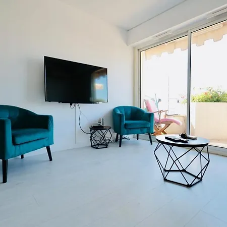 Apartment Baies De Juan - 4 Pers - Pool - Air Conditioning *