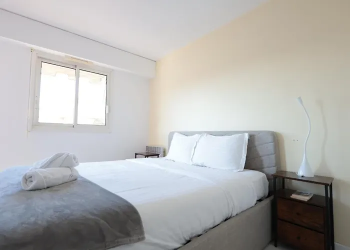 Baies De Juan - 4 Pers - Pool - Air Conditioning * Antibes